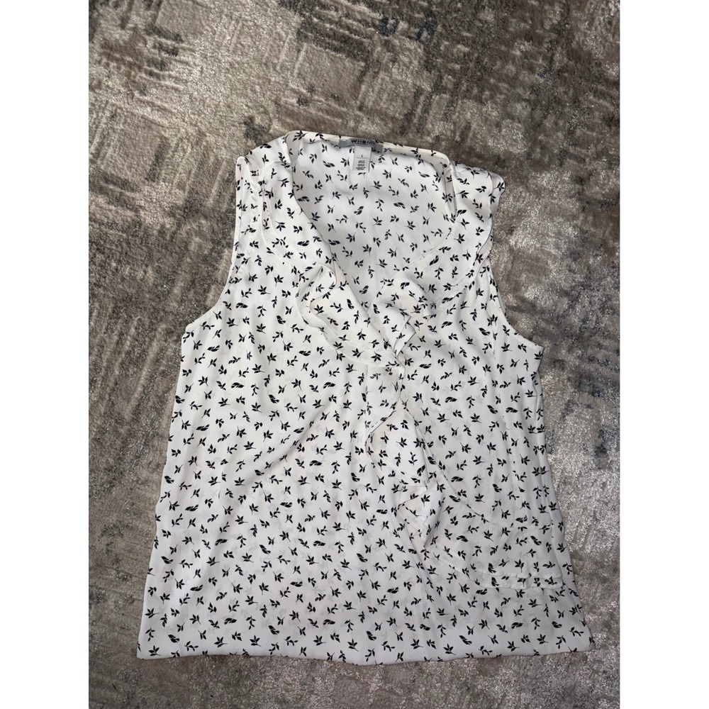White House Black Market WHBM Ruffle V-Neck Sleeveless Blouse Leaf Print White L